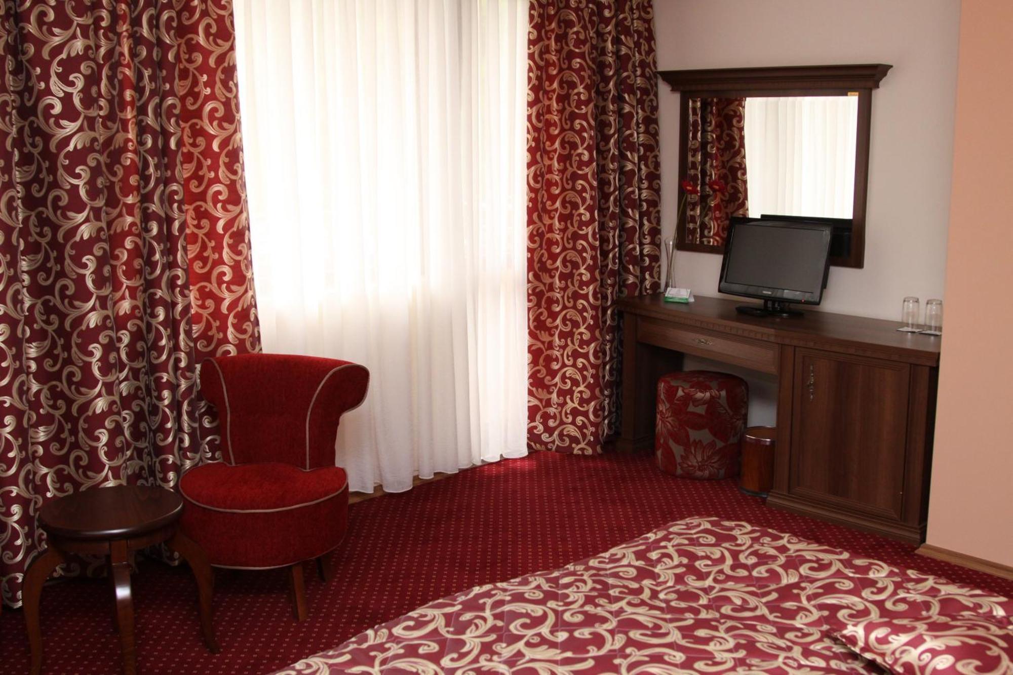 Hotel Park Bachinovo Yukarı Cuma Dış mekan fotoğraf